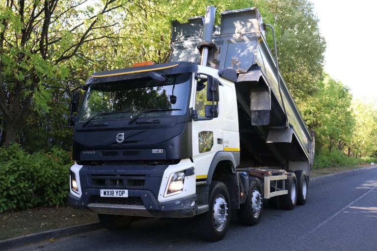 VOLVO FM 420 8X4 PREDATOR ULTIMATE STEEL TIPPER (2018)