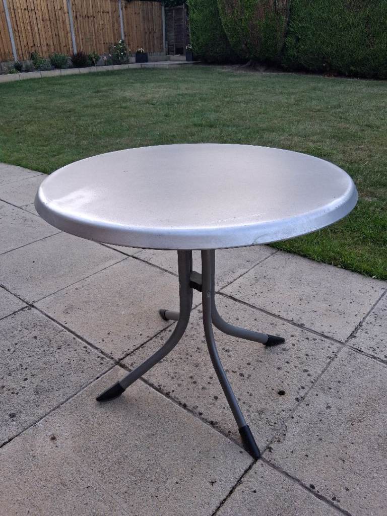 Round garden table, 86 cm diameter, folding