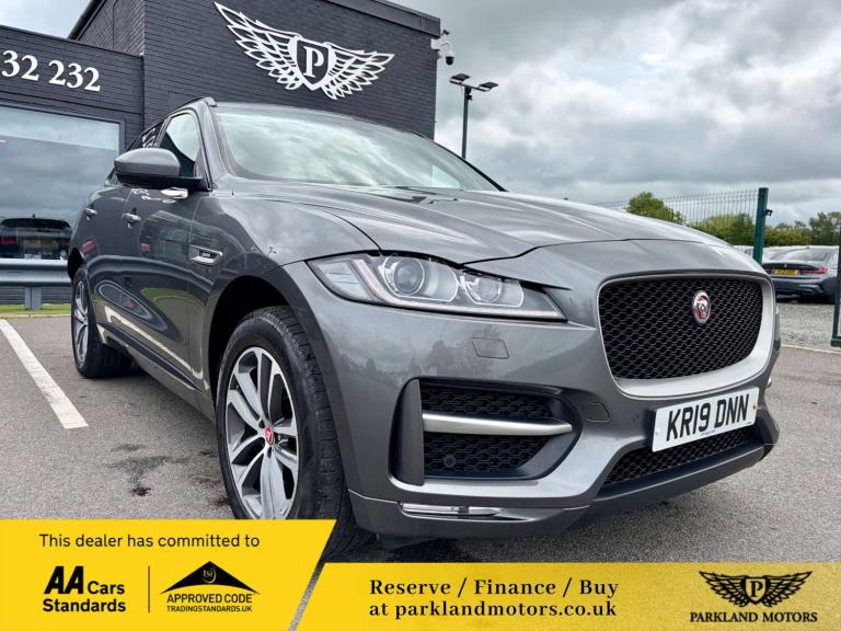 2019 Jaguar F-Pace 2.0 F-PACE R-Sport AWD D Auto 4WD 5dr SUV Diesel Automatic