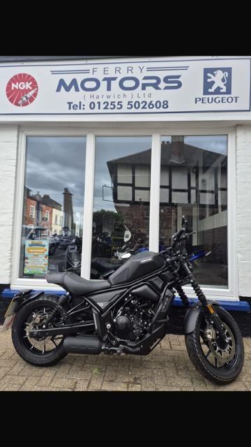 Zontes ZT 125-C... 1 OWNER, VERY LOW MILES