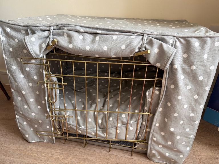 Lords & Labradors dog crate including cover, cushion and bumper