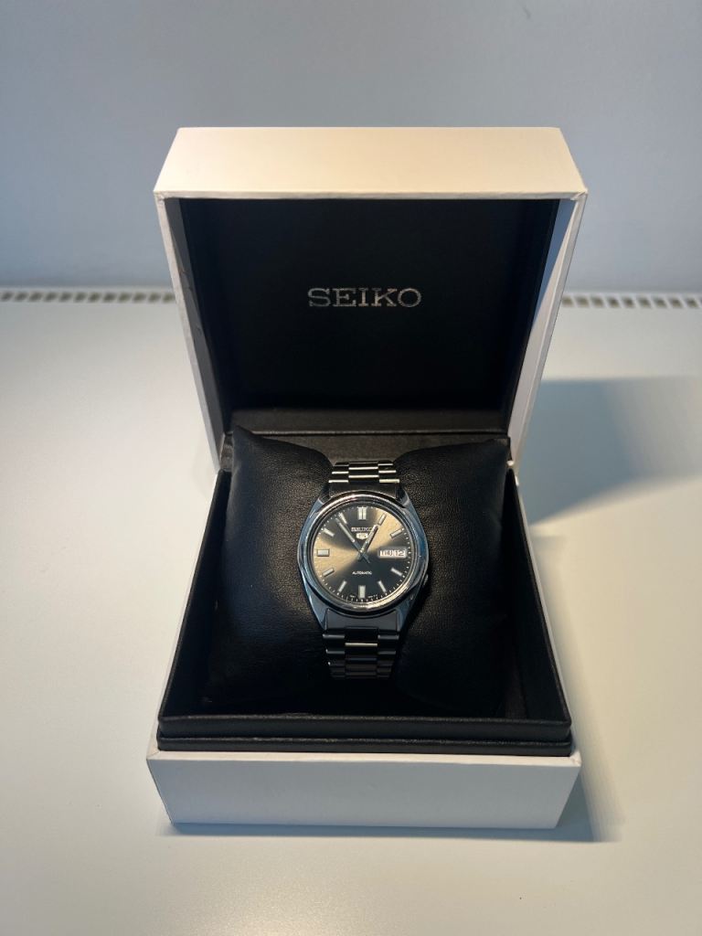 Seiko 5 Men’s Automatic Stainless Steel Watch (SNXS79K)