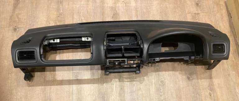 Subaru Impreza WRX STi 97-00 Facelift GC8 GF8 JDM - Top Dashboard With Vents