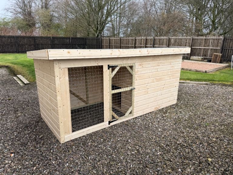 Dog kennel/run