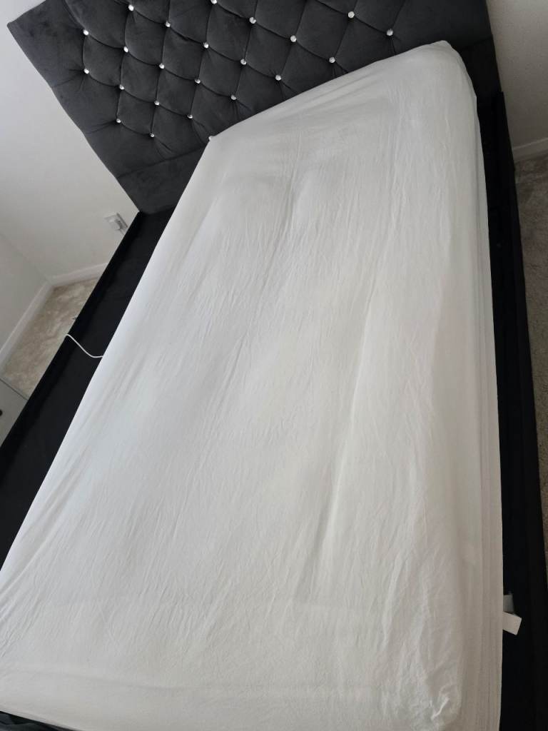 Single mattress 3ft with soft topper
