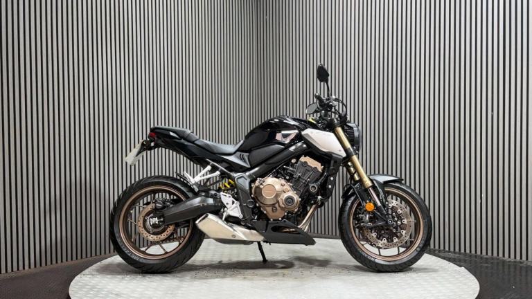 Honda CB650R 2020 NEO SPORT CAFE 9K MODERN CLASSIC 650CC