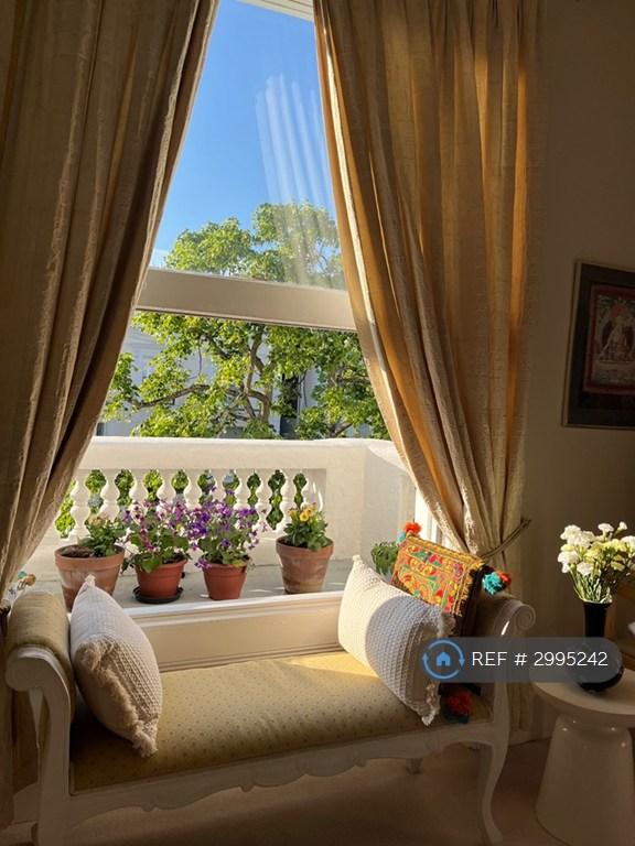 1 bedroom flat in Holland Park Nottinghill, London, W11 (1 bed) (#2995242)