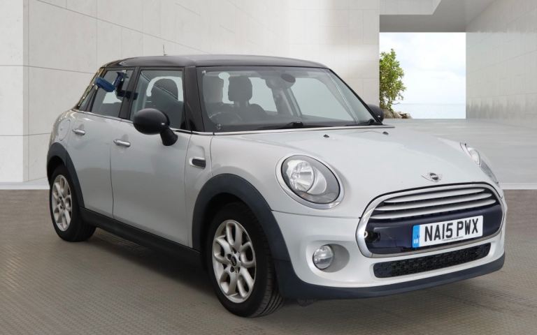 2015 MINI COOPER 1.5D DIESEL FANTASTIC SPEC 1 YEAR MOT £20 YEAR TAX