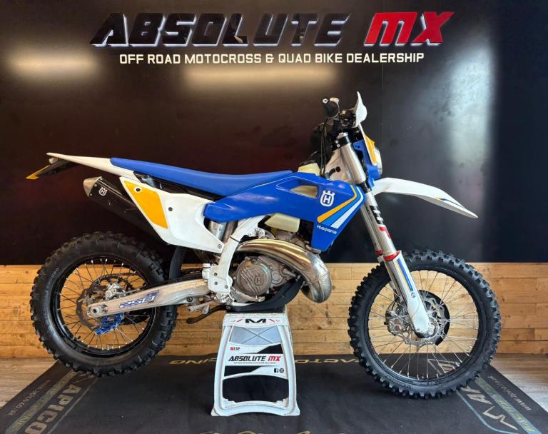 2025 HUSQVARNA TE250I HERITAGE EDITION TBI ROAD LEGAL 34.3HRS