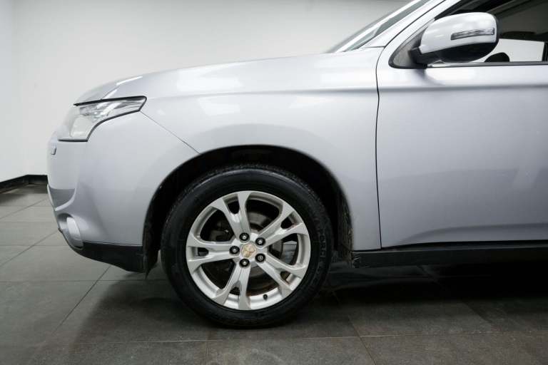 2013 Mitsubishi Outlander 2.2 DI-D GX5 5dr Auto ESTATE DIESEL Automatic