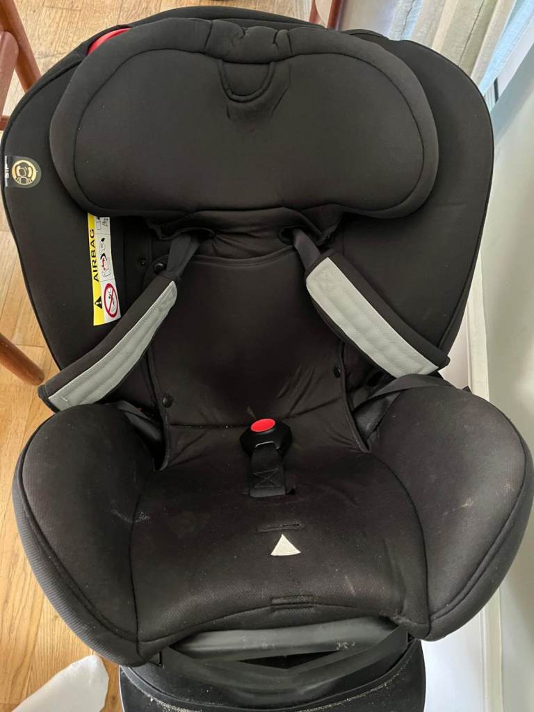 Great swivel adapting car seat 