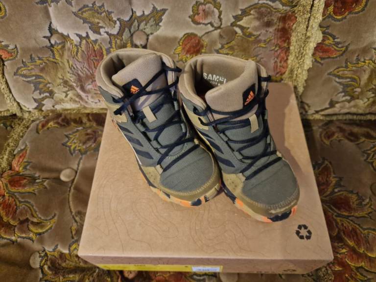 Kids Adidas boots size UK 11.5