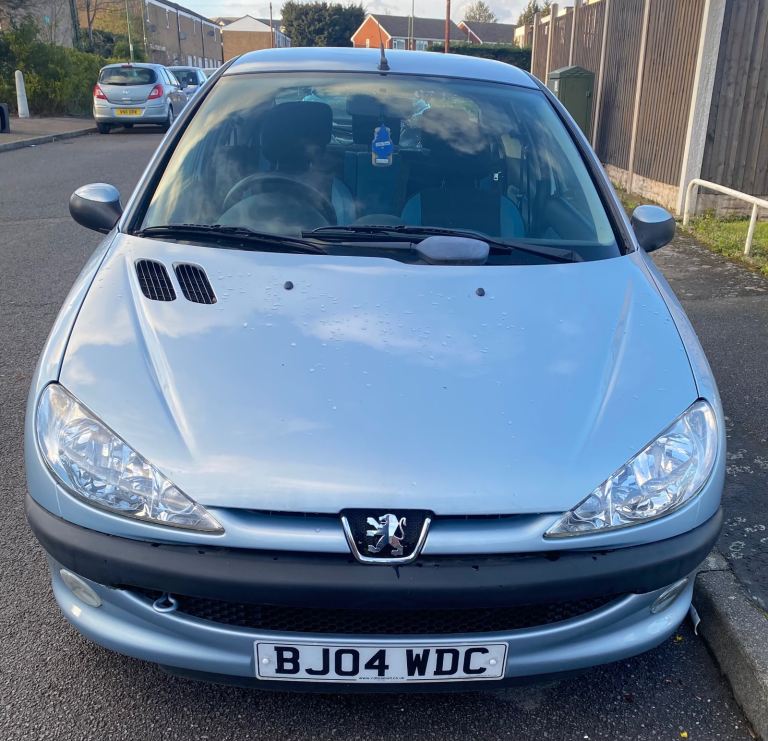 Peugeot 206 2004 1.4 petrol bargain £900