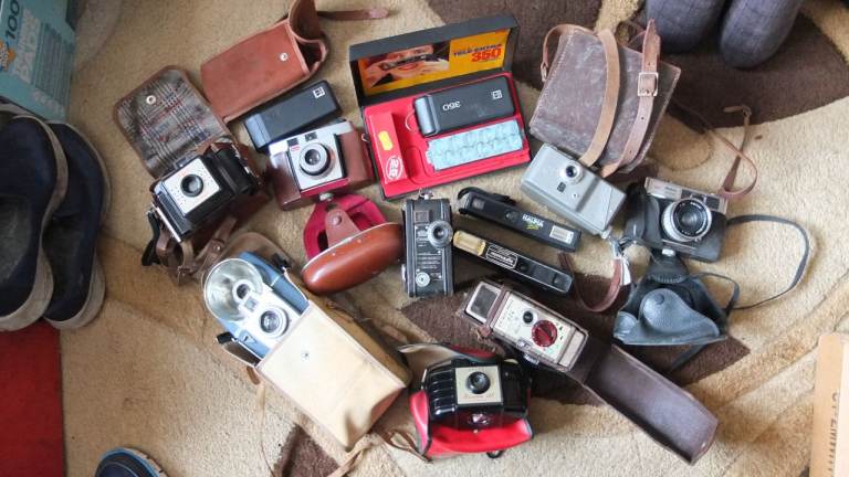 Job lot of film cameras and cine cameras UNTESTED