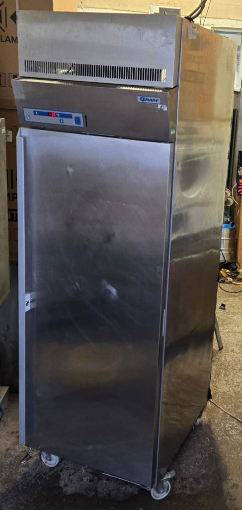 GRAM F660 Large 660Litres COMMERCIAL or catering Upright FREEZER, in stainless steel good working