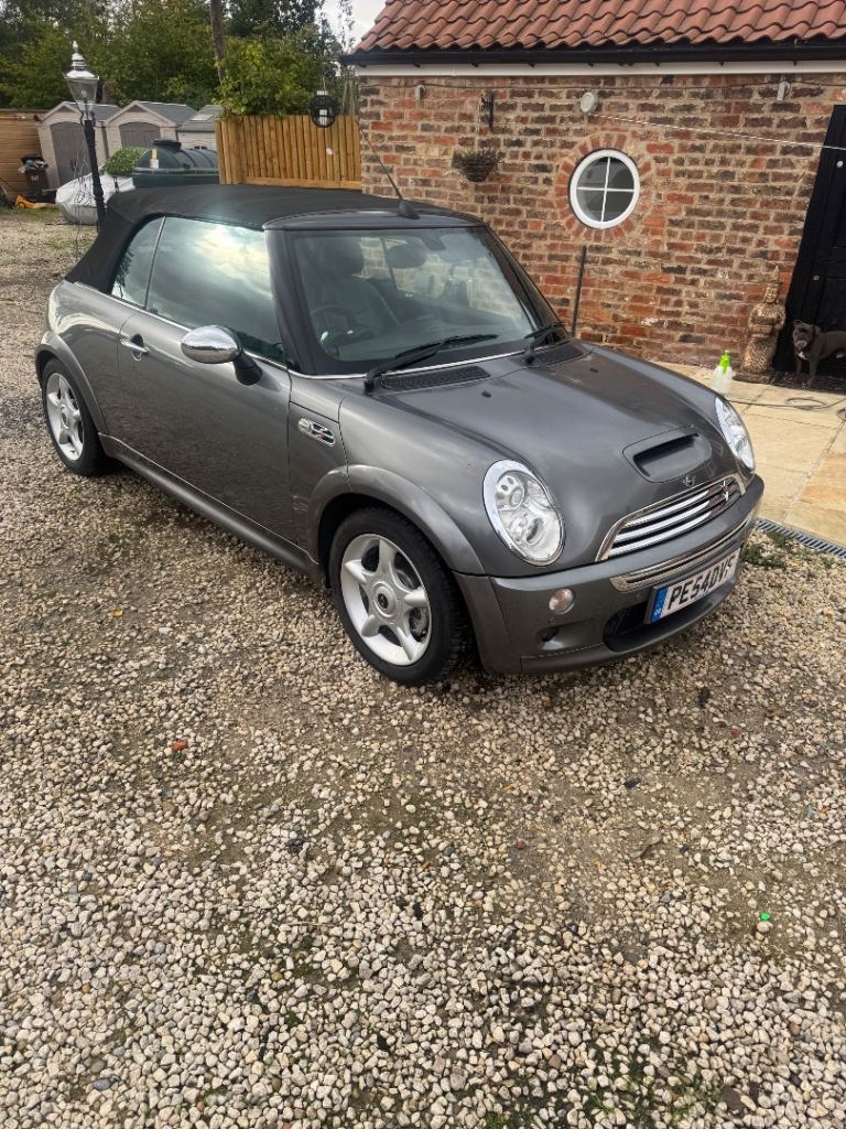 Mini, CONVERTIBLE, Convertible, 2004, Manual, 1598 (cc), 2 doors