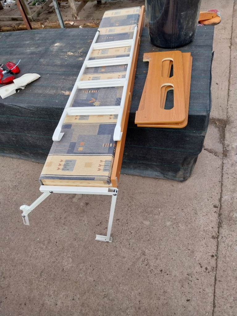 Caravan folding bunk bed assembly 