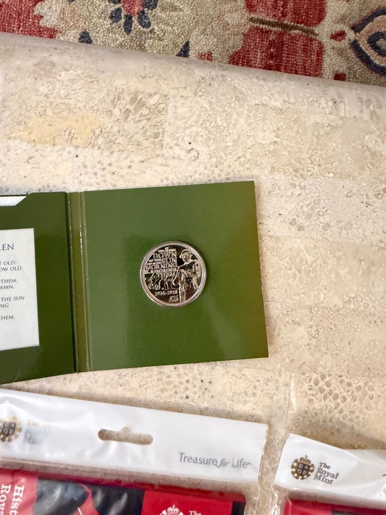 Royal Mint 1914-1918 'They Shall Grow Not Old' £5 Coin