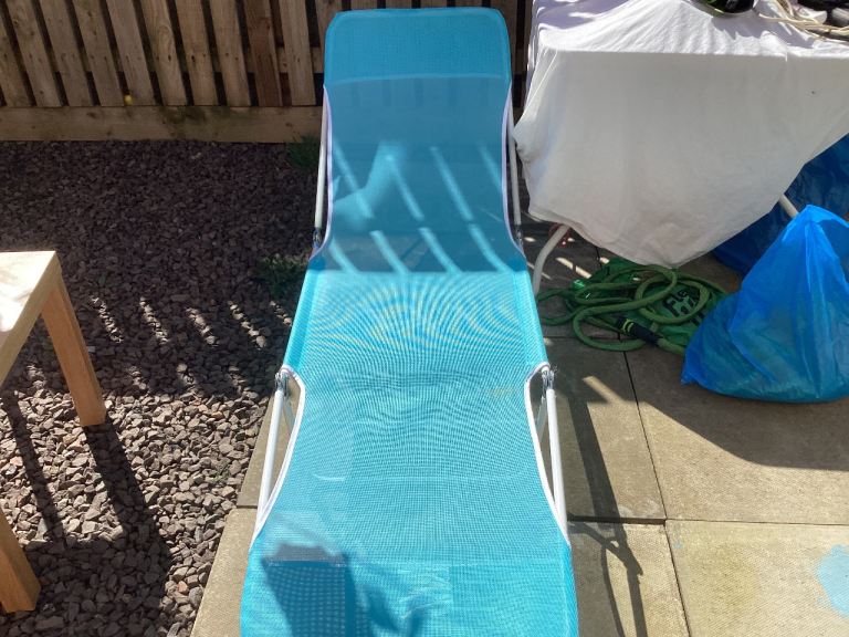 SUN LOUNGER