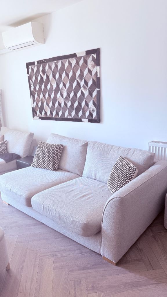 Nearly new DFS sofa