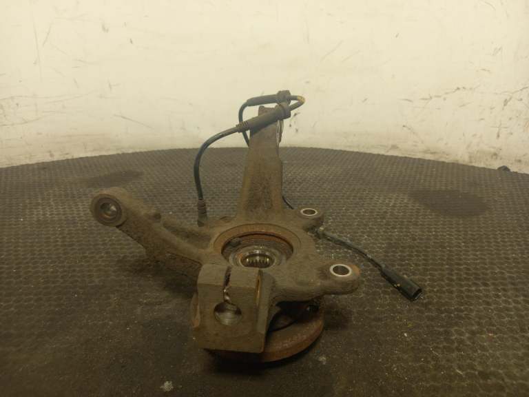 Dacia Sandero Stepway Wheel Hub Stub Axle N/S 2013-2021 0.9l Petrol Front Lh