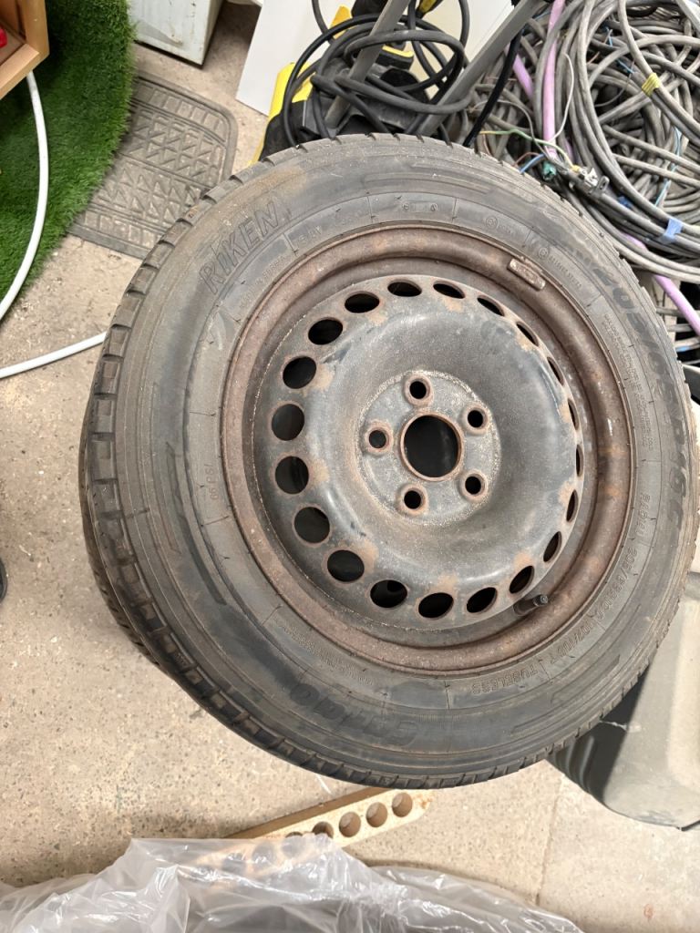 VW Transporter 16 inch wheels and tyres