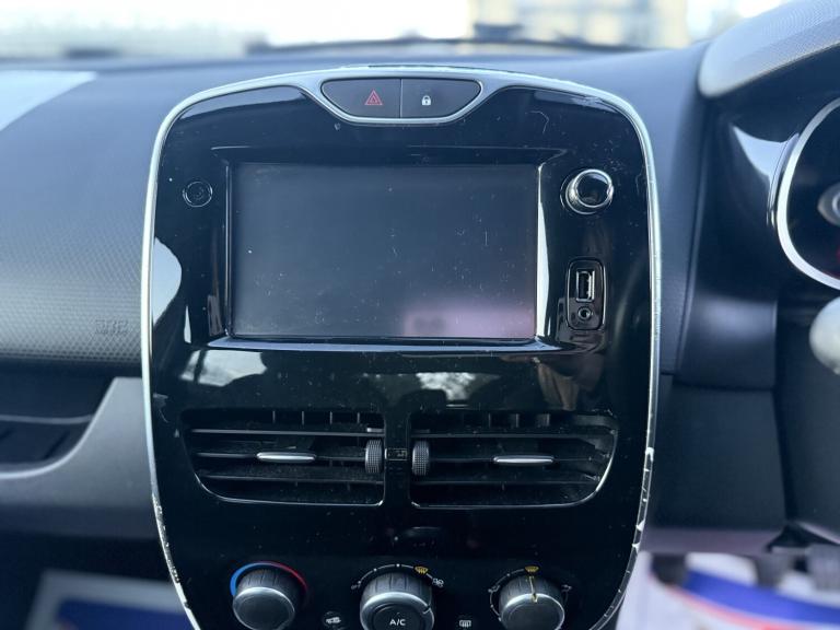 RENAULT CLIO 1.2 Dynamique MediaNav 1.2 16V 75 2015