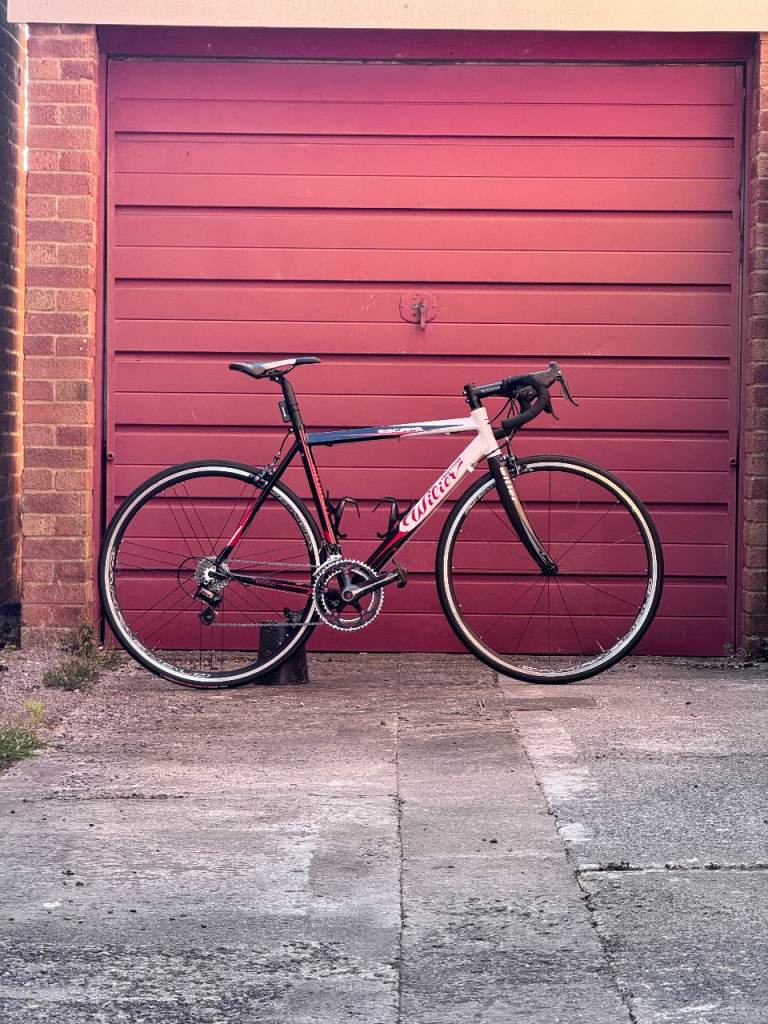 Wilier Triestina Escape road bike, campagnolo zonda wheels, carbon fork
