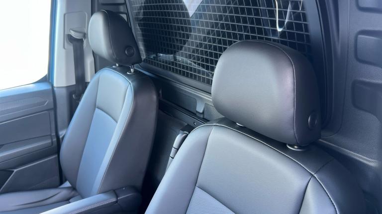 2022 Volkswagen Caddy Maxi Caddy Cargo Maxi C20 Diesel 2.0 TDI 122PS Commerce Pro Van DSG Van Die...