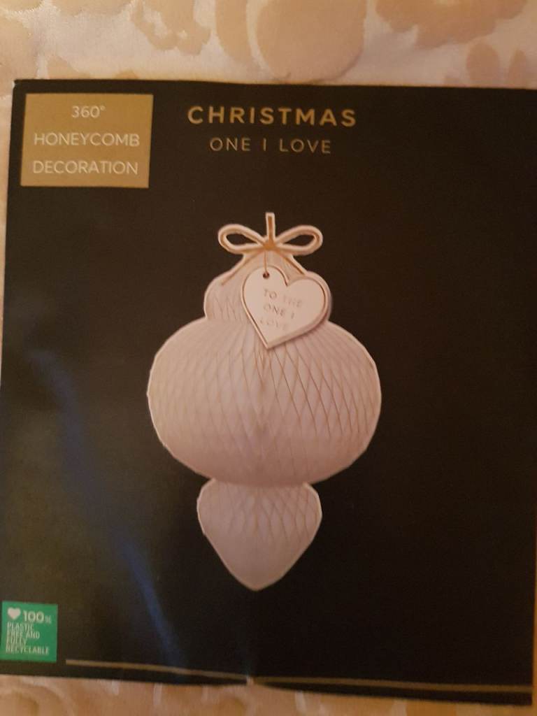 image for NEW -MARKS & SPENCER HONEYCOMB CHRISTMAS DECORATION :TAB WITH "TO THE ONE I LOVE