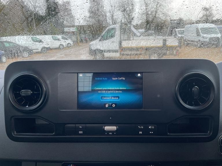 Mercedes-Benz Sprinter 315 2.0 CDI Progressive L3 LWB DROPSIDE TAIL LIFT - WHITE