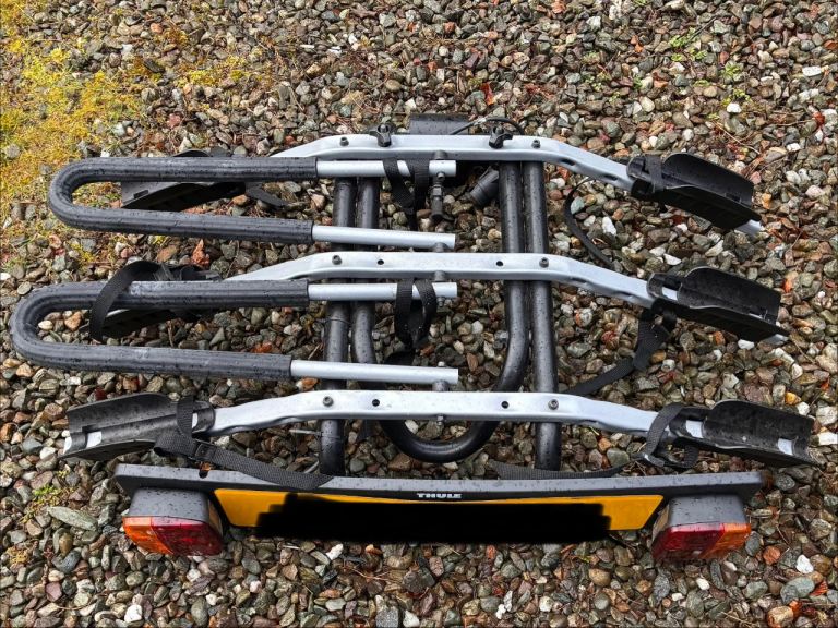 Thule 9403 three bike towbar carrier