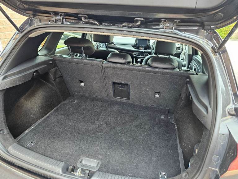 Hyundai I30 Premium 2017 1.6 CRDI