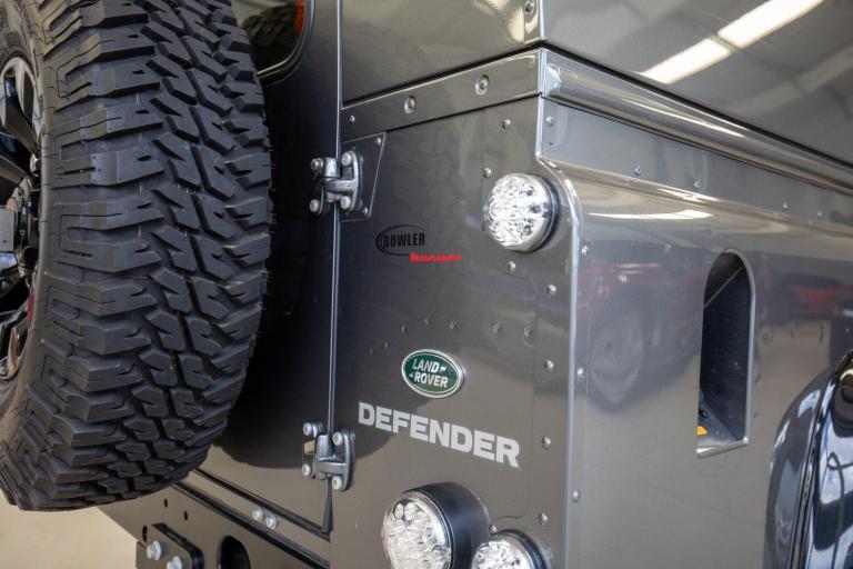 2015 Land Rover Defender XS Utility Wagon TDCi [2.2] PANEL VAN DIESEL Manual