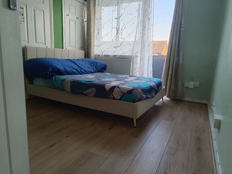Room to let 