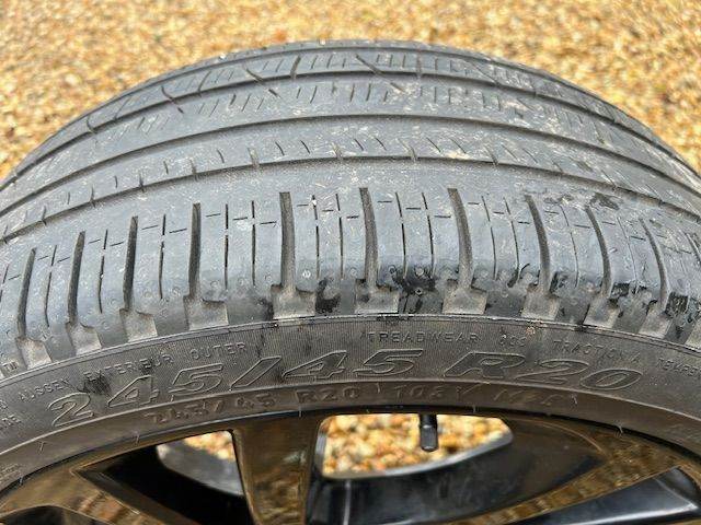 20 INCH; Land Rover 5 Spoke Wheel & Tyre