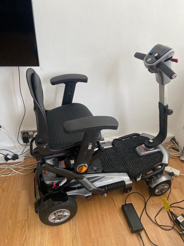 TGA Minimo Folding Mobility Scooter – Excellent Condition – Spare Battery