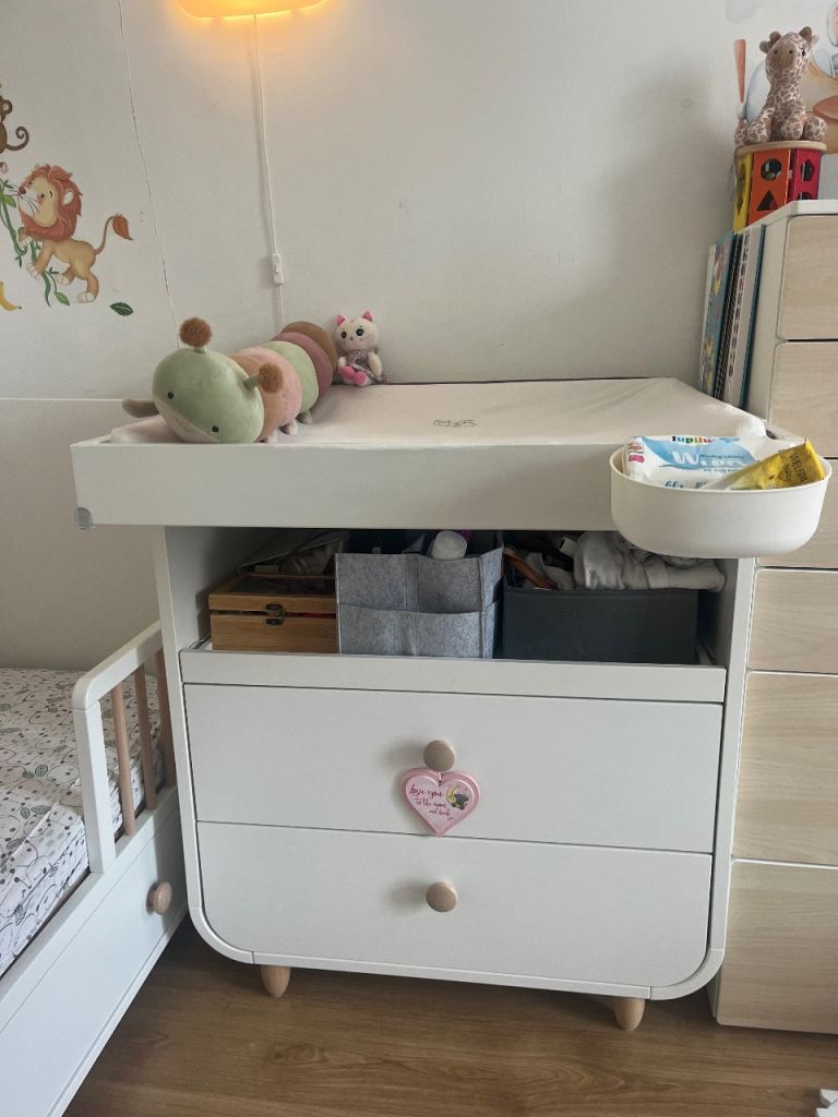 Stunning robust baby changing table 