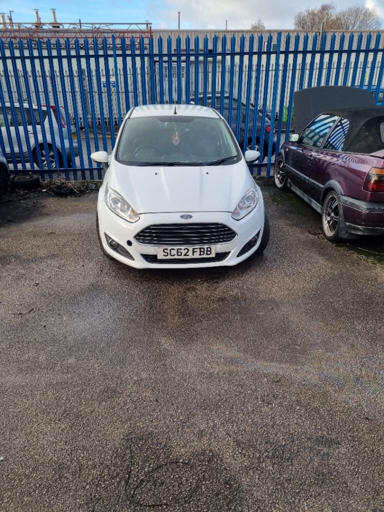 Ford, FIESTA, Hatchback, 2013, Manual, 1241 (cc), 5 doors