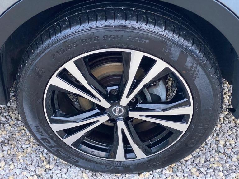 2018 Nissan Qashqai 1.2 DiG-T N-Connecta 5dr HATCHBACK PETROL Manual