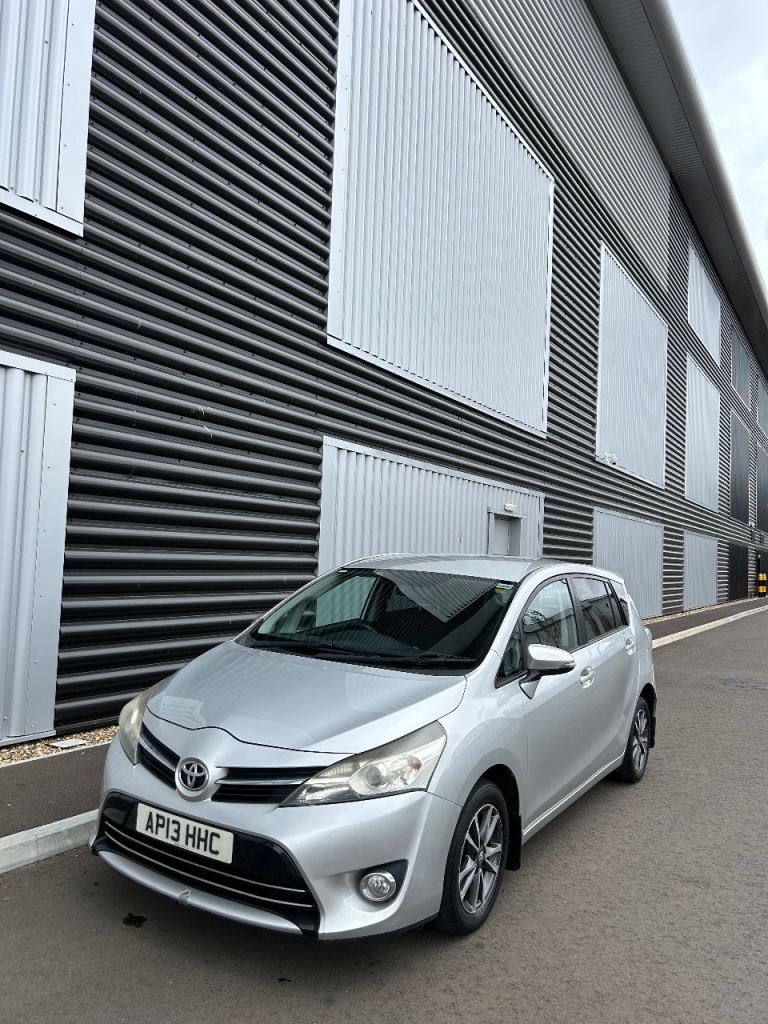Toyota Verso 1.8 V-Matic ICON Automatic – 7 Seater
