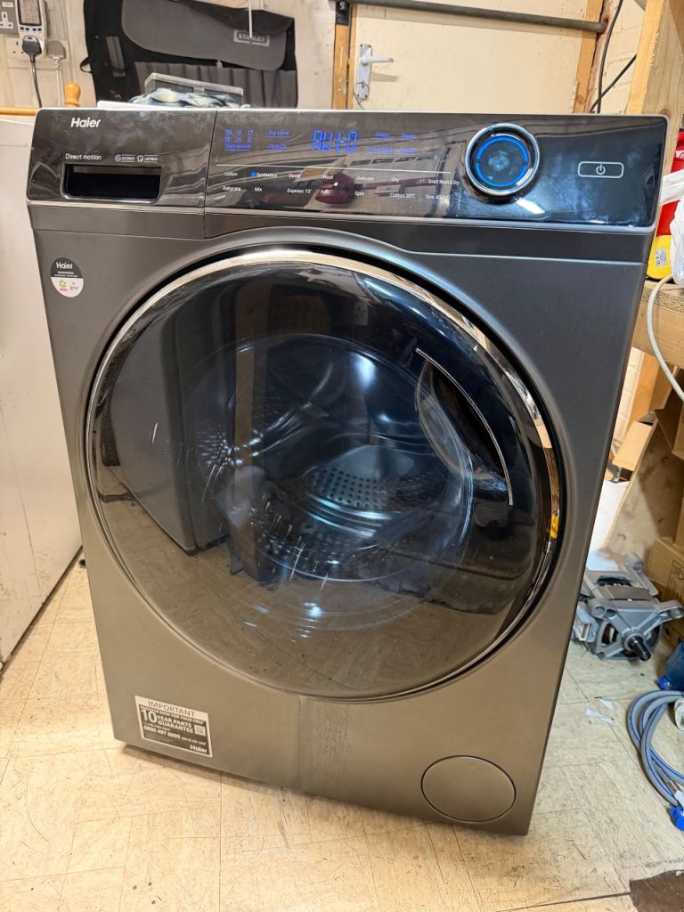 Haier 10kg / 6kg Washer Dryer – Direct Motion, Graphite, Excellent Condition