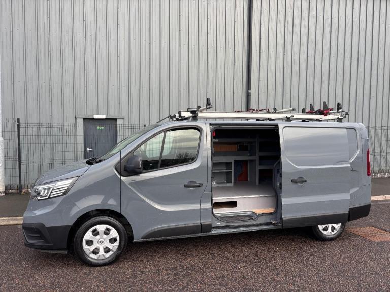 2023 (73) RENAULT TRAFIC 2.0 DCI BUISNESS+ WORKSHOP VAN | AIR CON | LADDER RACK