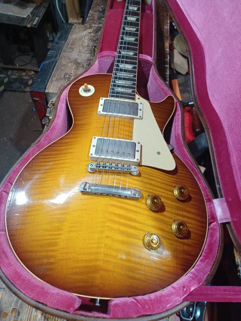 2022 70th anniversary murphy lab ultra light aged 1959 les paul in lemon burst.