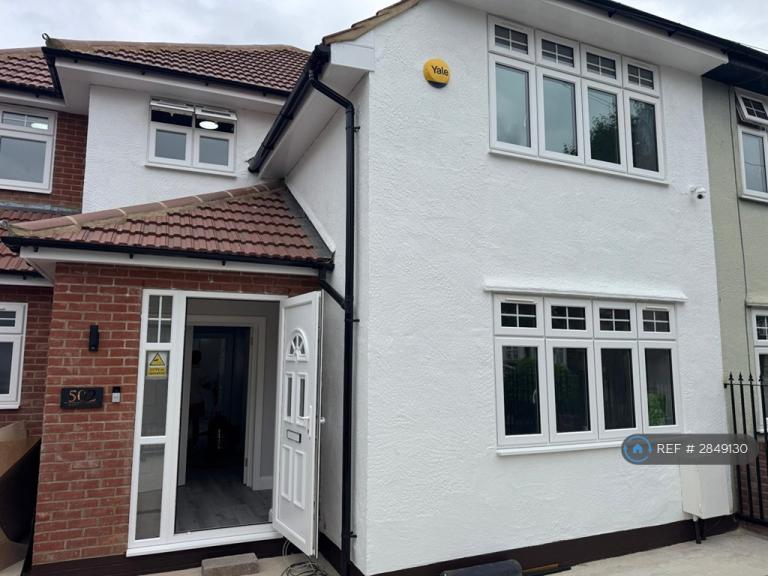 4 bedroom house in Mawney Road, Romford, RM7 (4 bed) (#2849130)