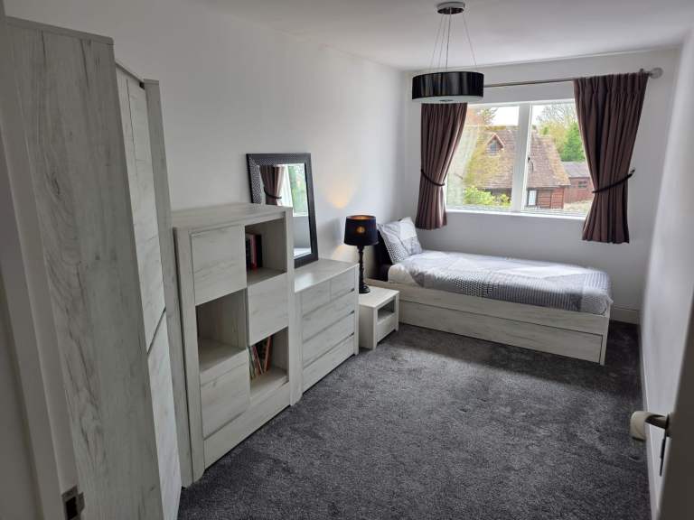 Modern Light Oak Bedroom Furniture Set – Wardrobe, Bed, Drawers, Shelving & Bed