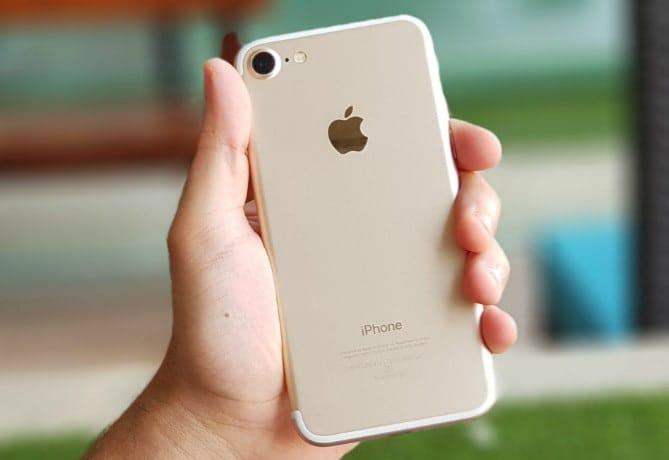Like New Used Apple Iphone 7 Unlocked One Year Warranty  