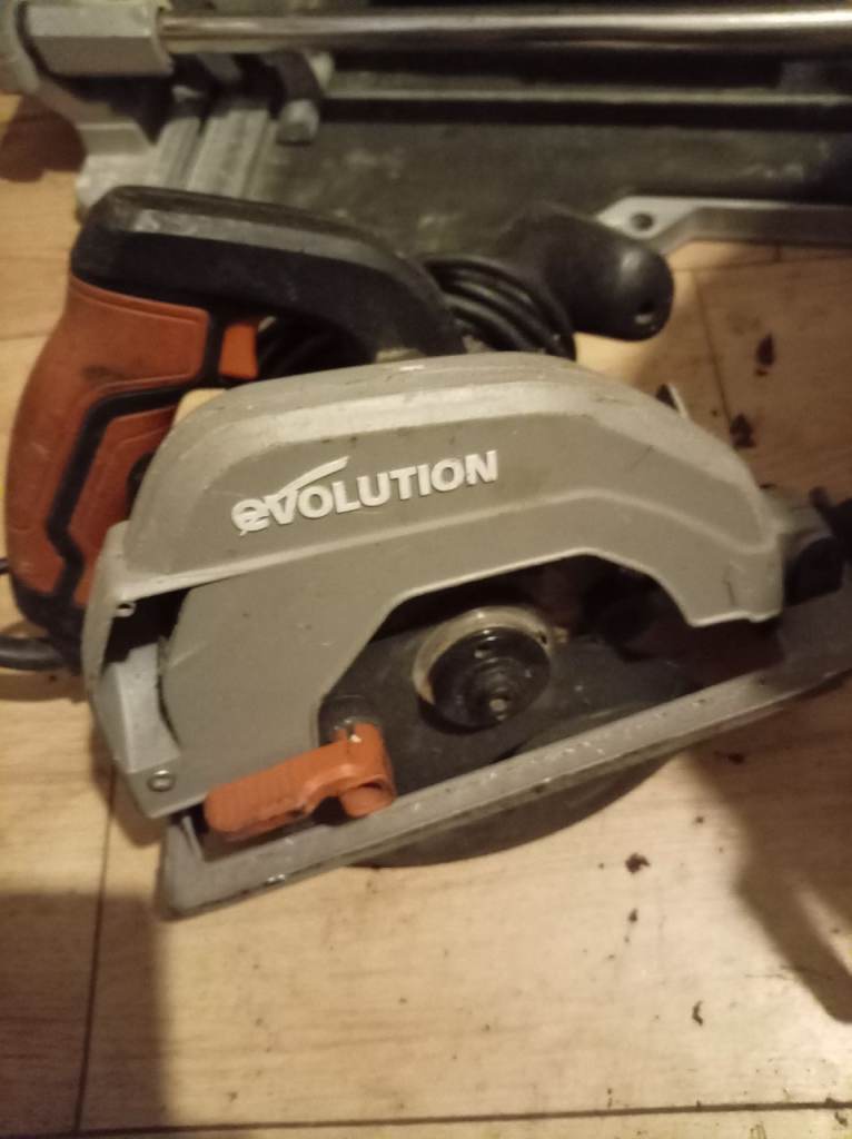 Evolution circukar saw works