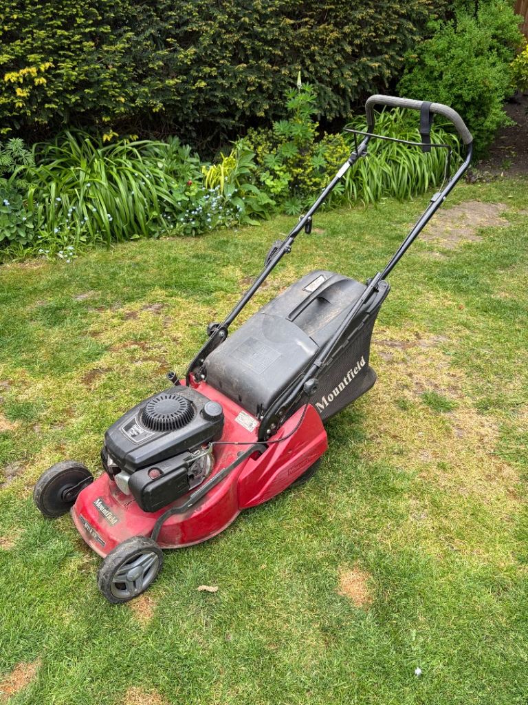 Mountfeild petrol lawn mower