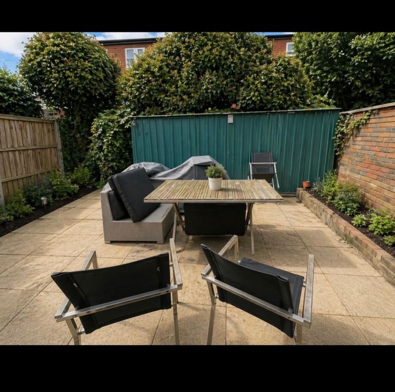 Massive 5 bedroom property - Richmond